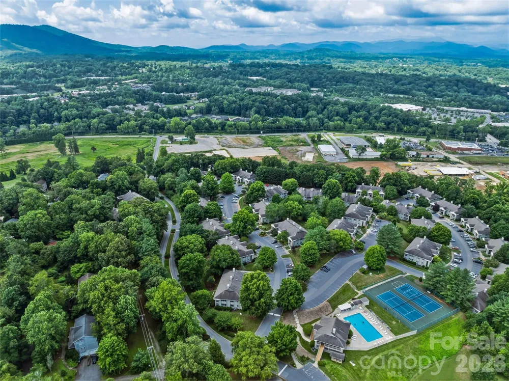 106 Abbey Circle Asheville, NC 28805