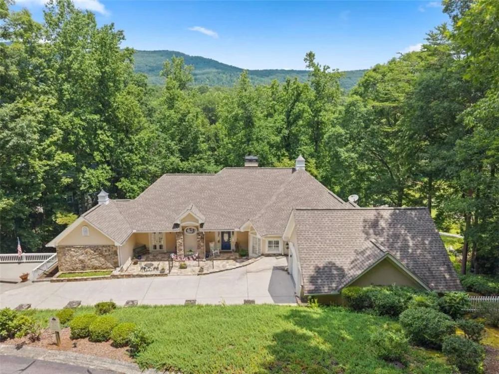 2200 Orchard Drive Clarkesville, GA 30523