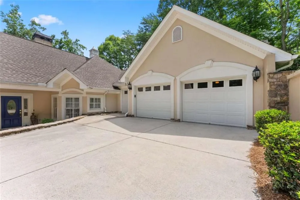 2200 Orchard Drive Clarkesville, GA 30523