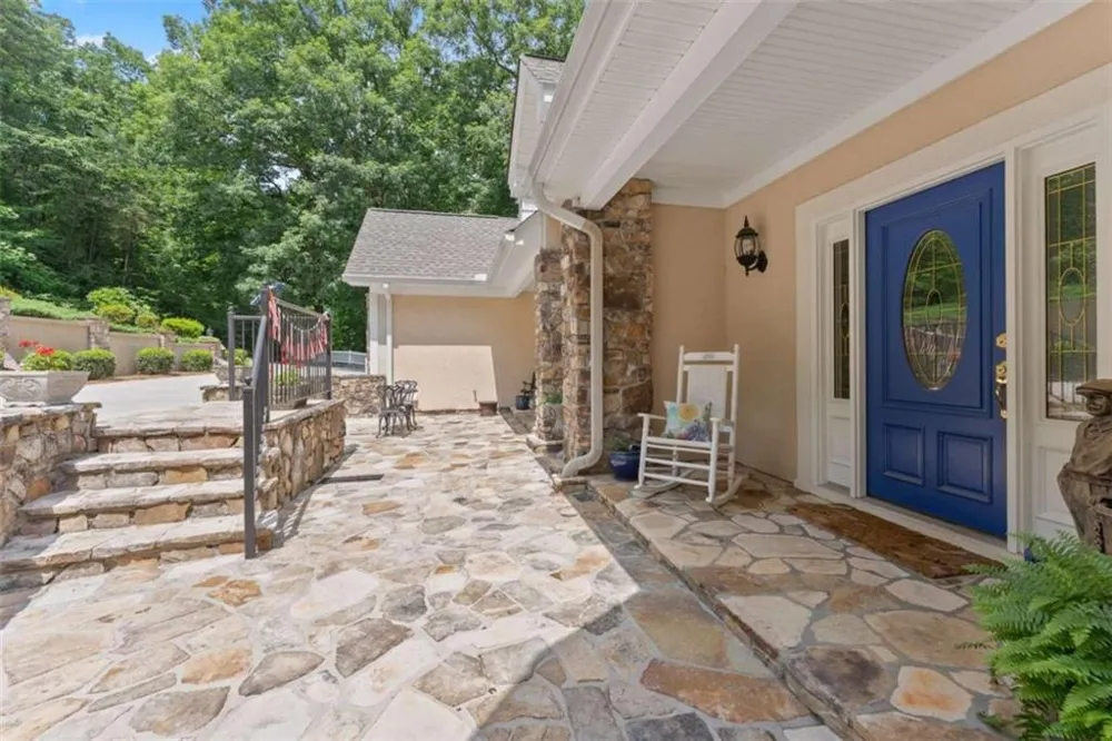 2200 Orchard Drive Clarkesville, GA 30523