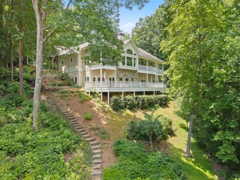 2200 Orchard Drive Clarkesville, GA 30523