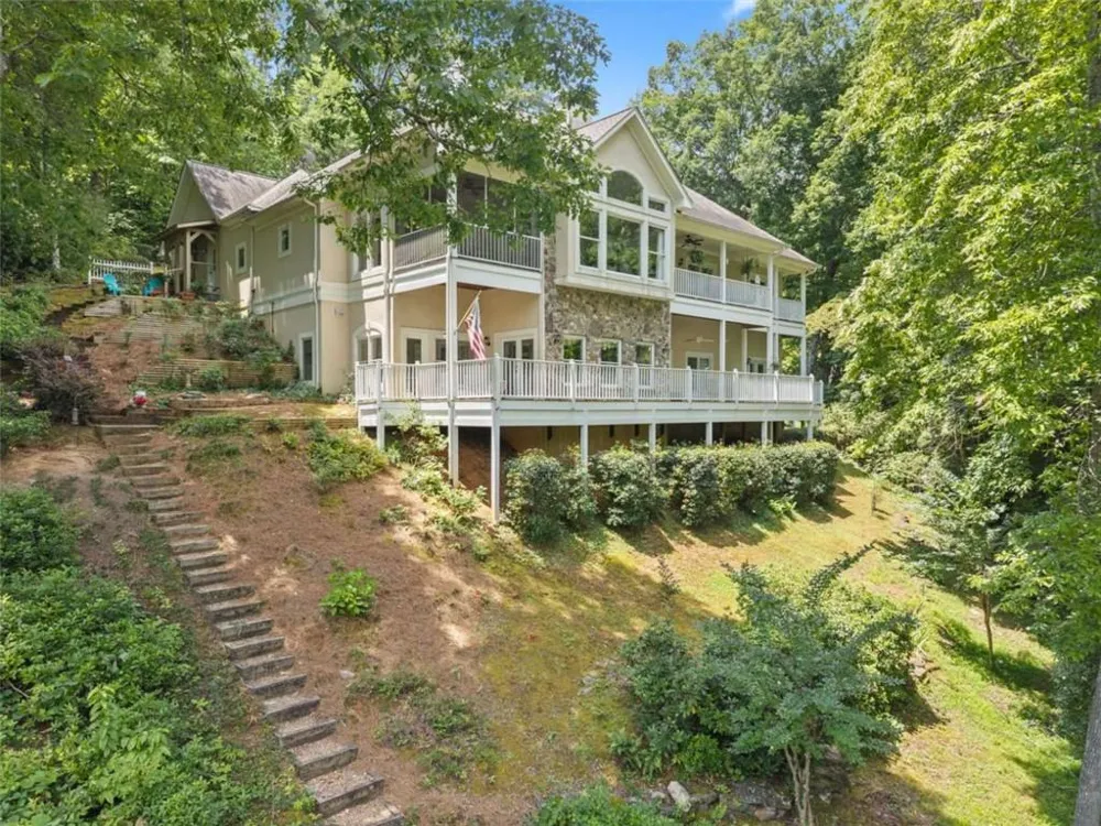 2200 Orchard Drive Clarkesville, GA 30523