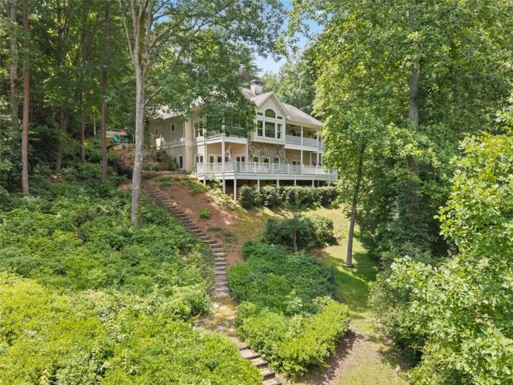 2200 Orchard Drive Clarkesville, GA 30523