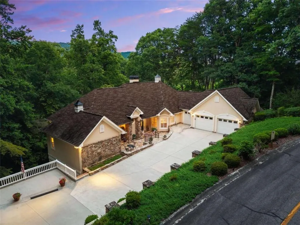 2200 Orchard Drive Clarkesville, GA 30523