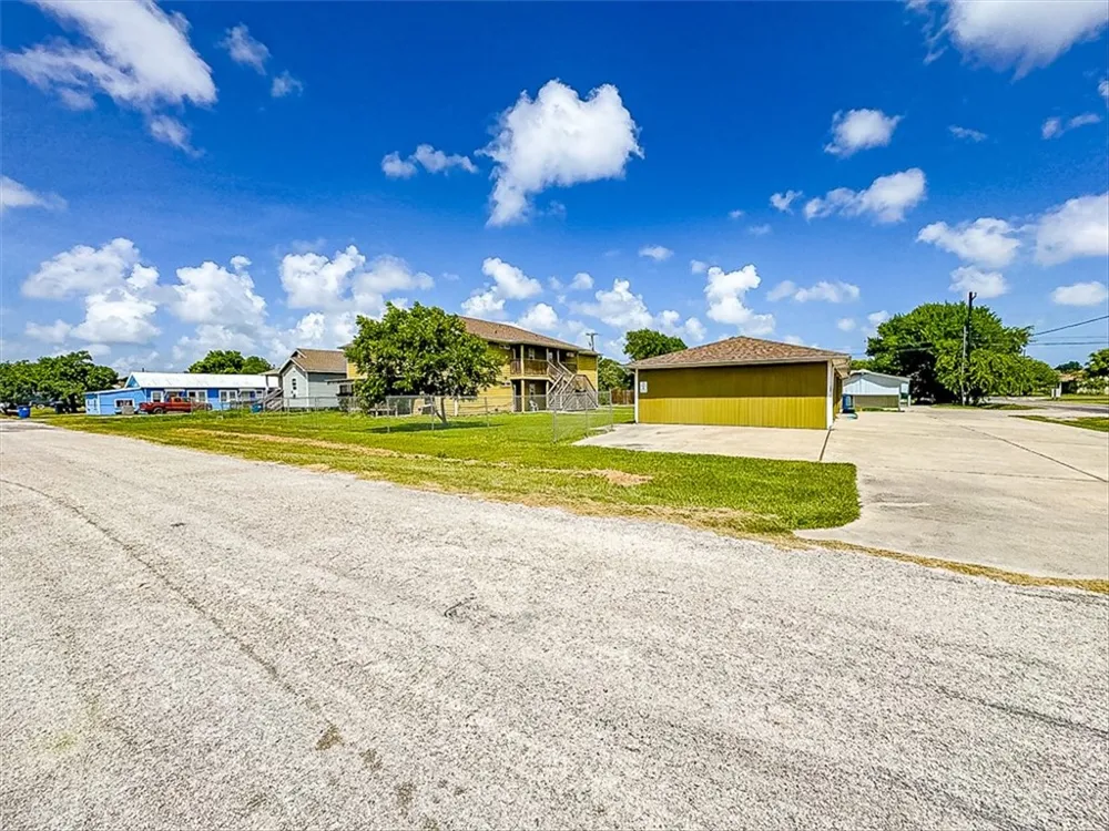 2540 Avenue C Ingleside, TX 78362