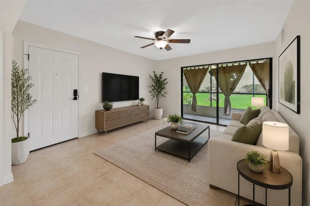 220 MOREE LOOP #2 Winter Springs, FL 32708