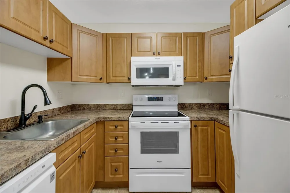 220 MOREE LOOP #2 Winter Springs, FL 32708