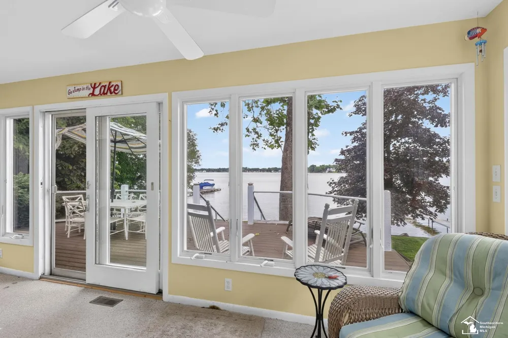 736 Lakeview Drive Columbia Township, MI 49234