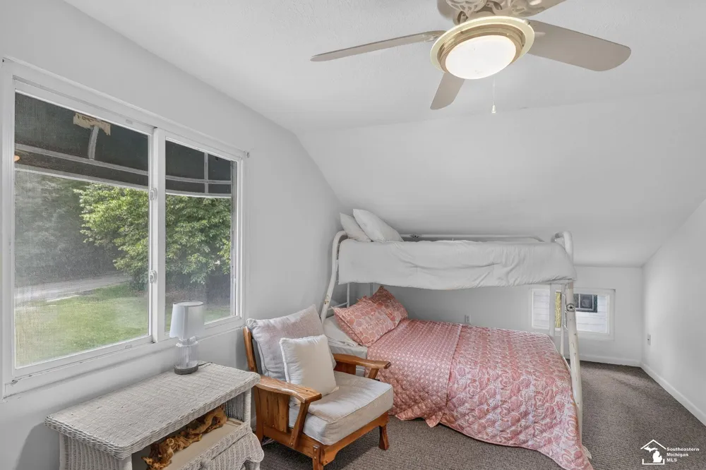 736 Lakeview Drive Columbia Township, MI 49234