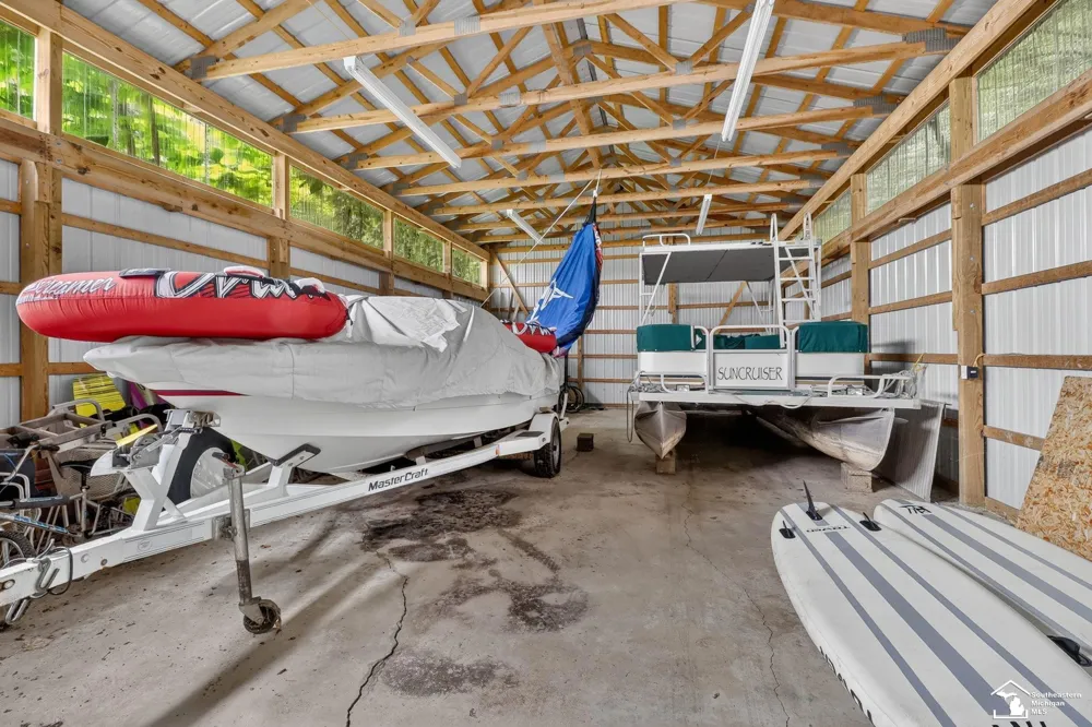 736 Lakeview Drive Columbia Township, MI 49234