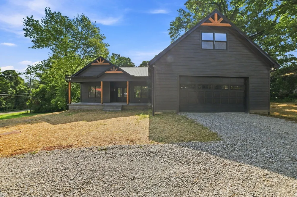 117 Nall Ave Centerville, TN 37033