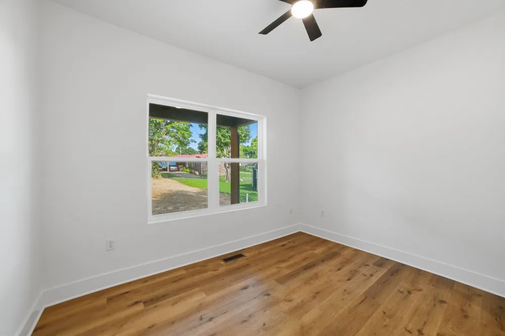 117 Nall Ave Centerville, TN 37033