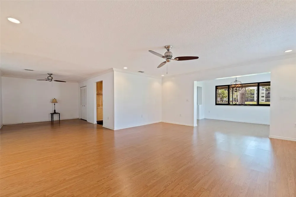 8140 TERRACE GARDEN DRIVE #103 St Petersburg, FL 33709
