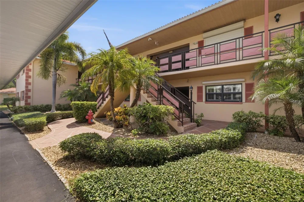 8140 TERRACE GARDEN DRIVE #103 St Petersburg, FL 33709