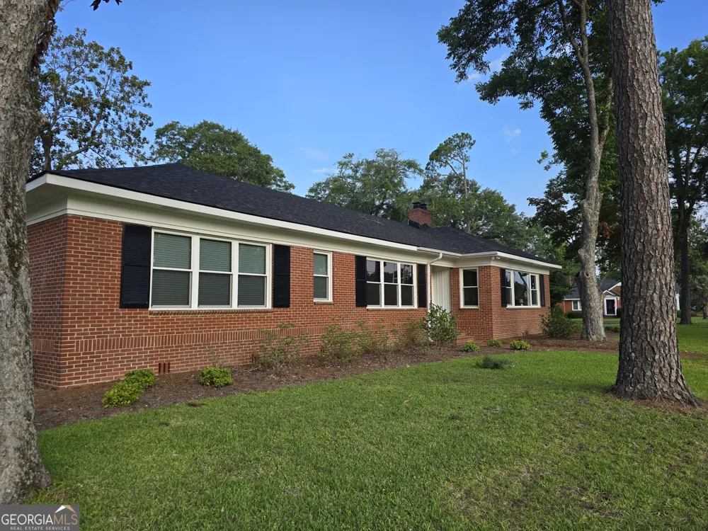 834 Academy DR Louisville, GA 30434