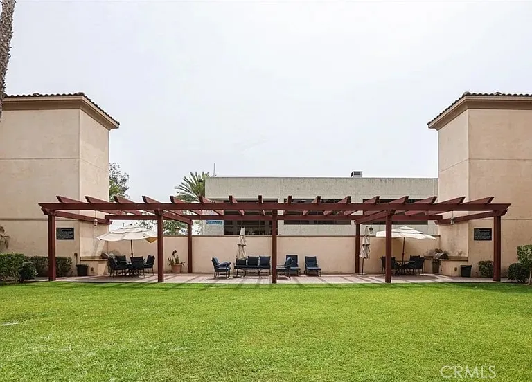17230 Newhope #211 Fountain Valley, CA 92708