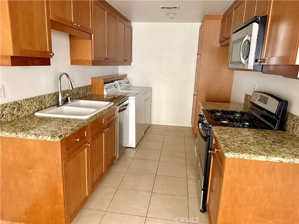 17230 Newhope #211 Fountain Valley, CA 92708