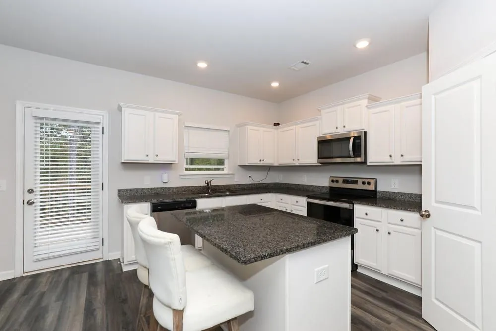 171 Quail Forest Circle Toccoa, GA 30577
