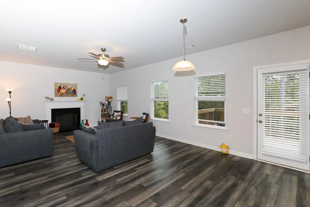171 Quail Forest Circle Toccoa, GA 30577