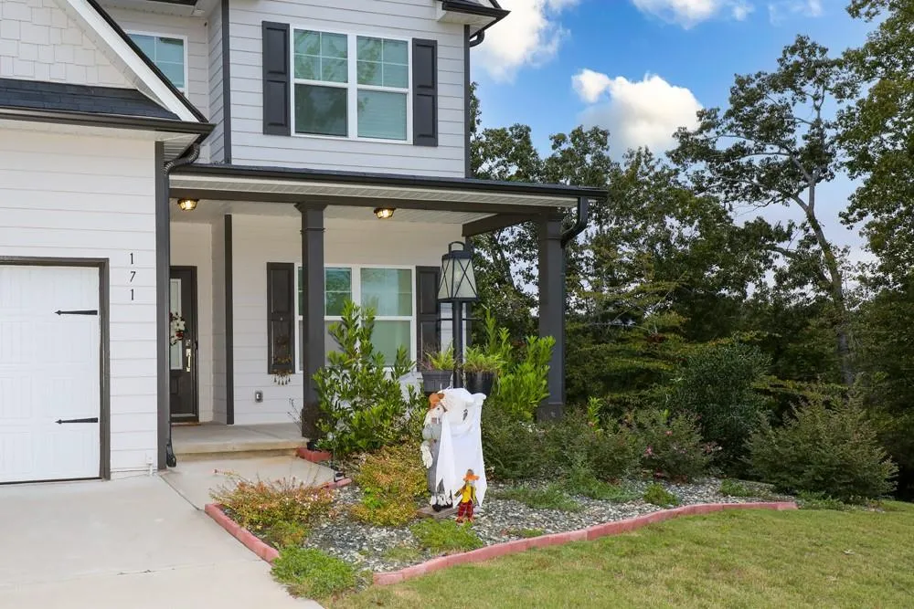 171 Quail Forest Circle Toccoa, GA 30577
