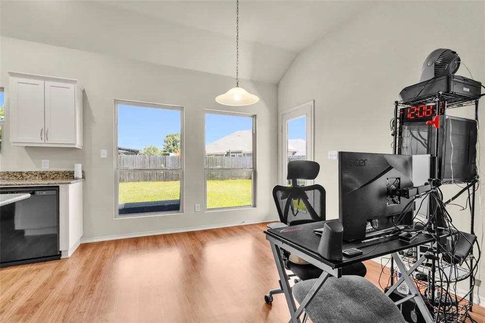 704 Mockingbird Street Navasota, TX 77868
