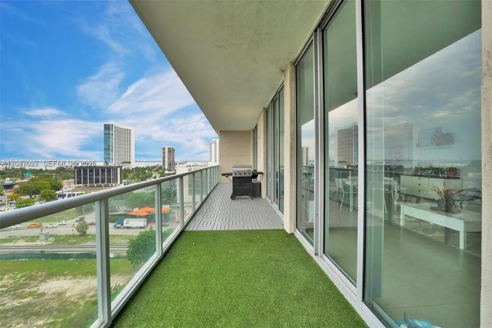 3470 E Coast Ave #H0904 Miami, FL 33137