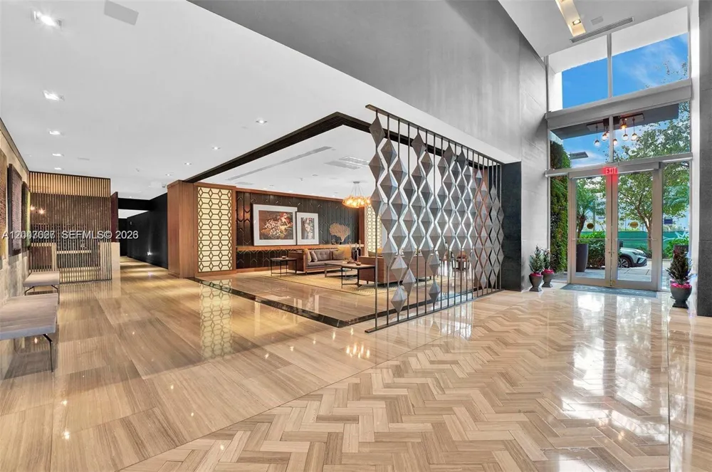 3470 E Coast Ave #H0904 Miami, FL 33137
