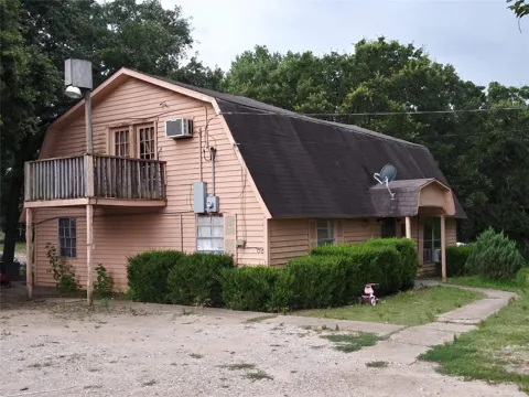3719 Private Road 3843 Road