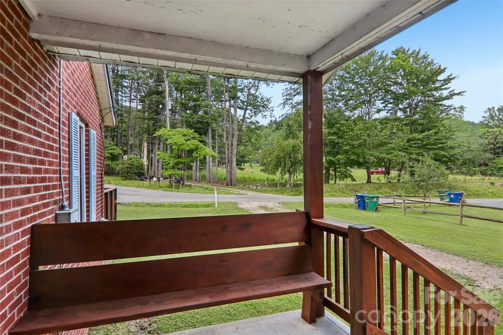 611 Reeves Cove Road Candler, NC 28715