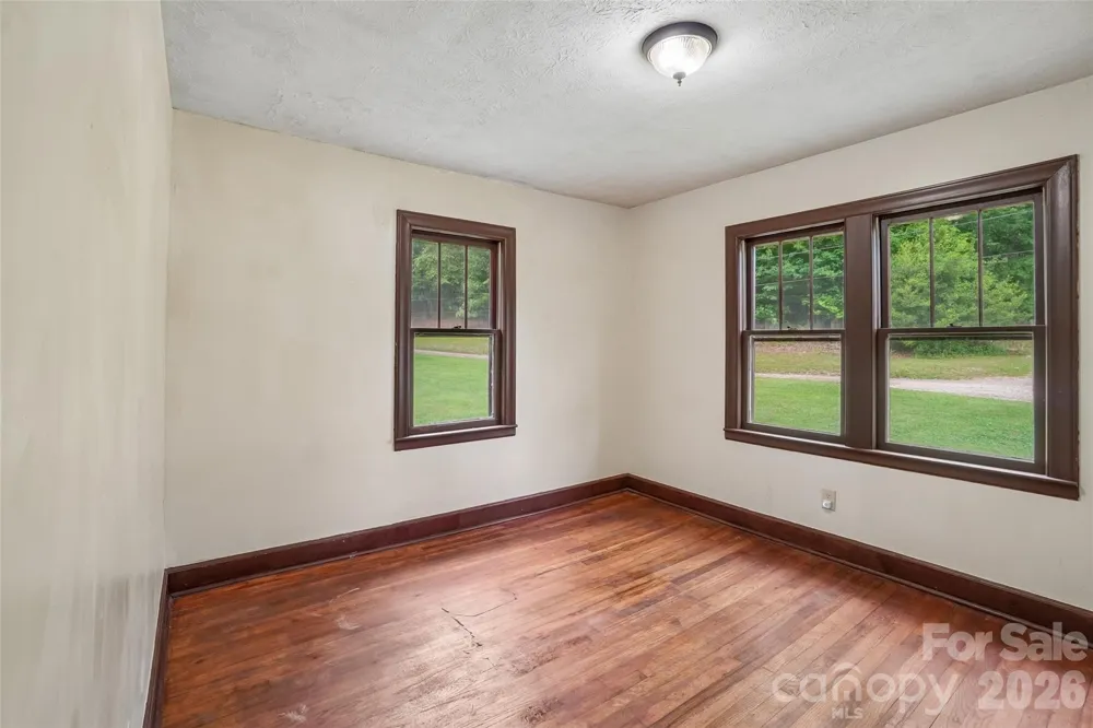 611 Reeves Cove Road Candler, NC 28715