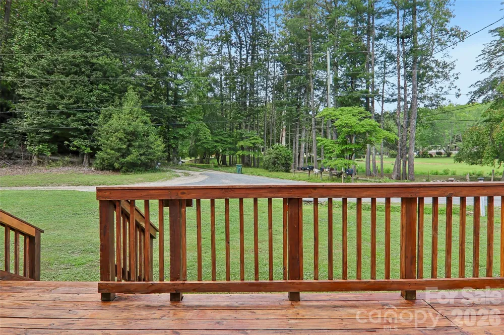 611 Reeves Cove Road Candler, NC 28715