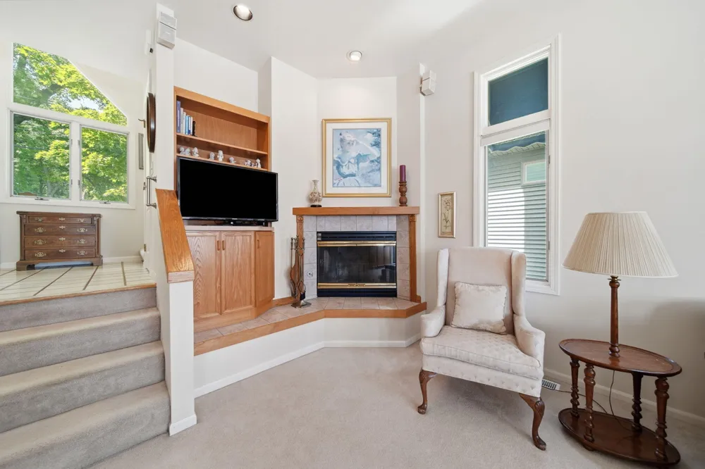 413 Oakwood Avenue Clarklake, MI 49234