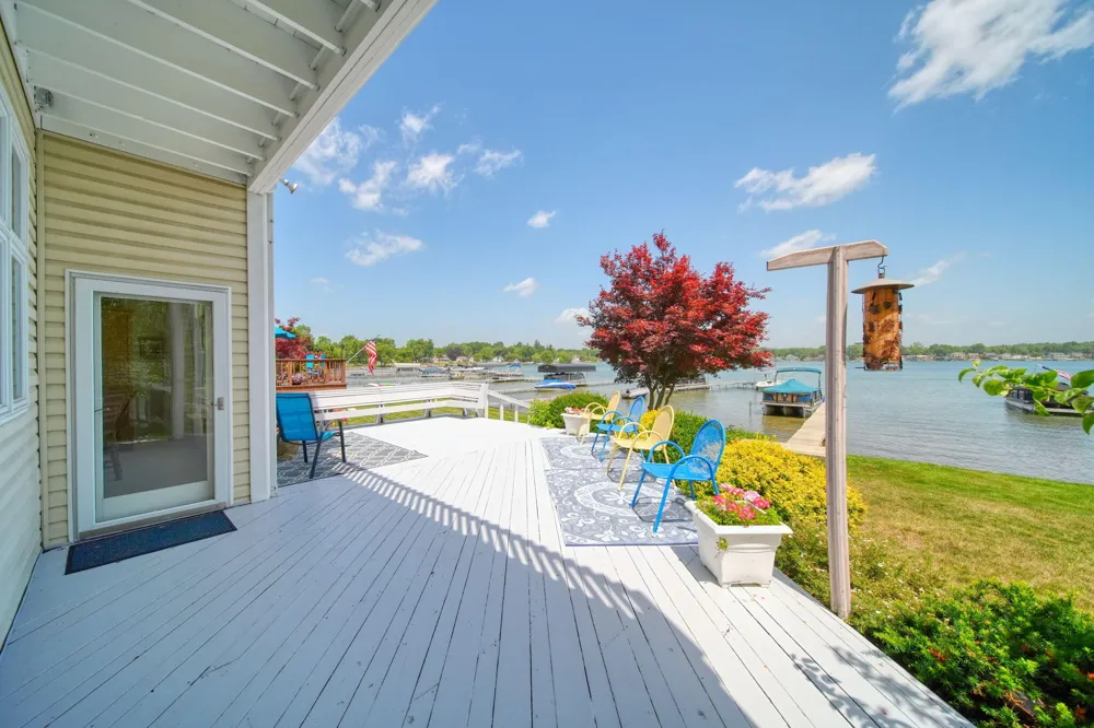 413 Oakwood Avenue Clarklake, MI 49234