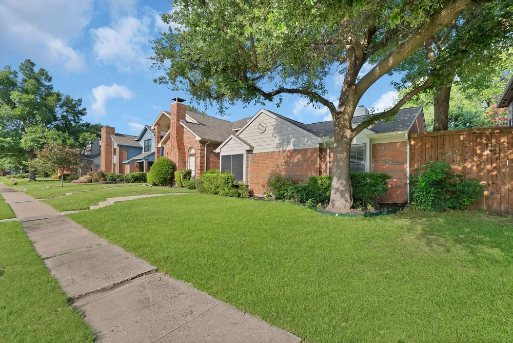 4213 Phoenix Drive Carrollton, TX 75010