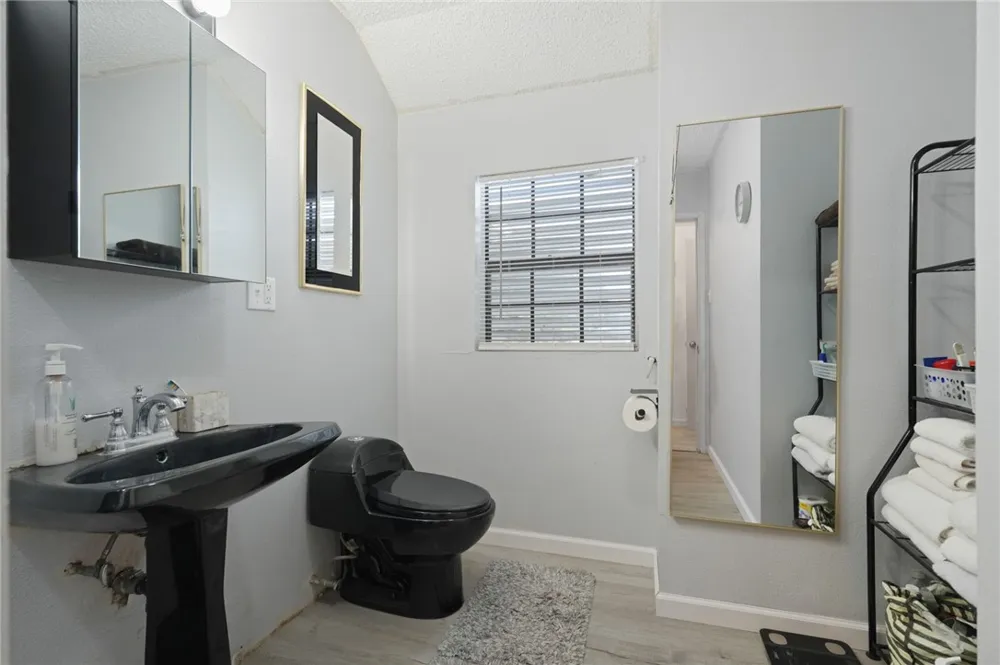 922 Oak Park Avenue Corpus Christi, TX 78408