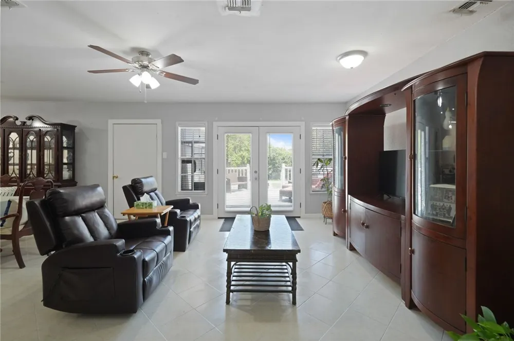 922 Oak Park Avenue Corpus Christi, TX 78408