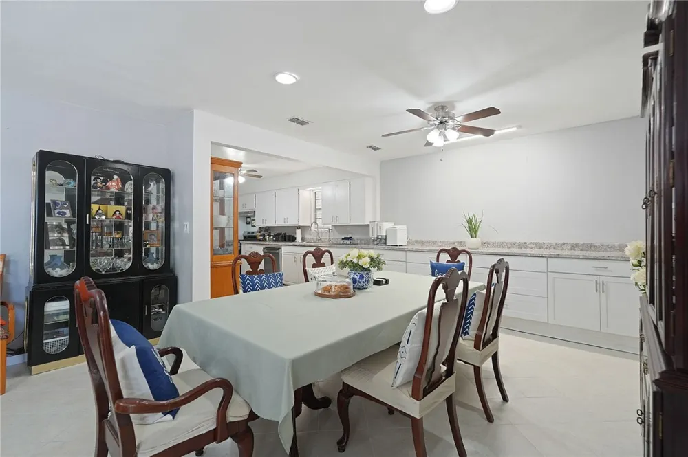 922 Oak Park Avenue Corpus Christi, TX 78408