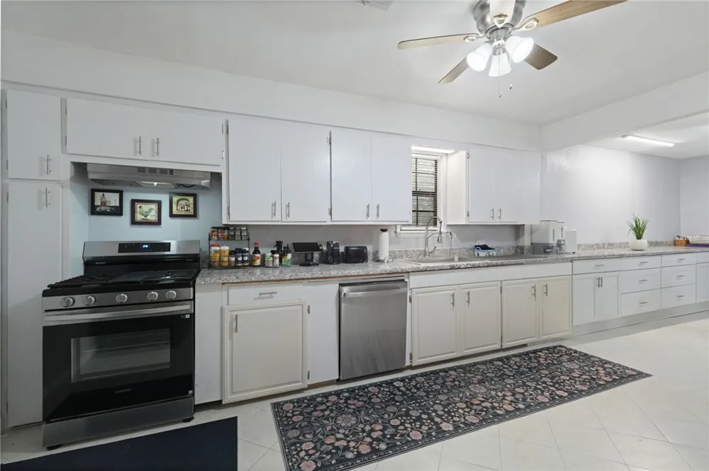 922 Oak Park Avenue Corpus Christi, TX 78408
