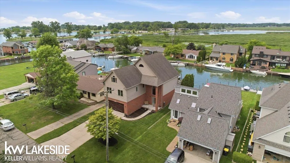 38823 E Archer Drive Harrison Charter Township, MI 48045