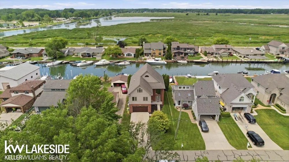38823 E Archer Drive Harrison Charter Township, MI 48045