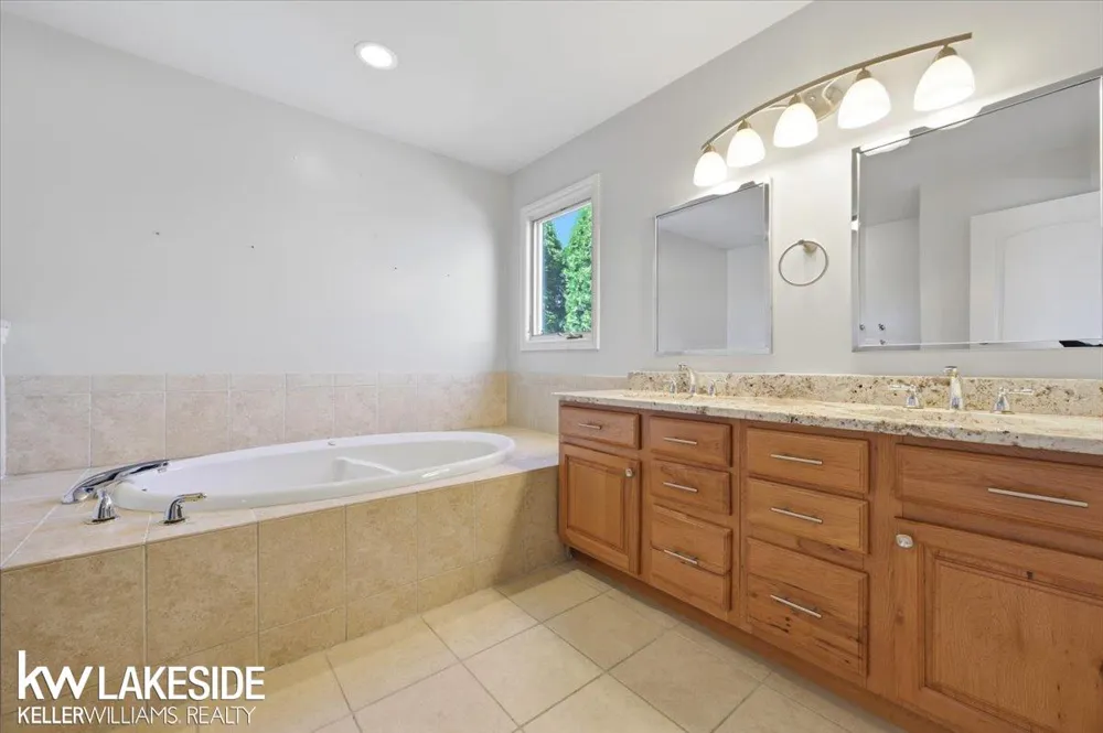 38823 E Archer Drive Harrison Charter Township, MI 48045