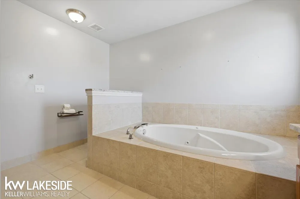 38823 E Archer Drive Harrison Charter Township, MI 48045