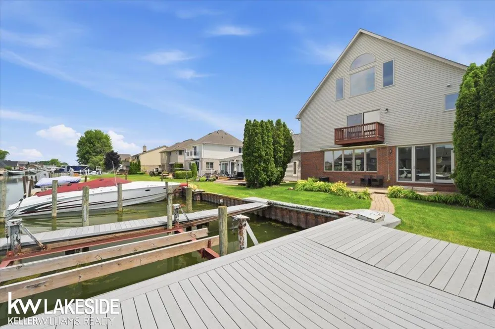 38823 E Archer Drive Harrison Charter Township, MI 48045