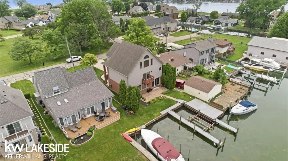 38823 E Archer Drive Harrison Charter Township, MI 48045