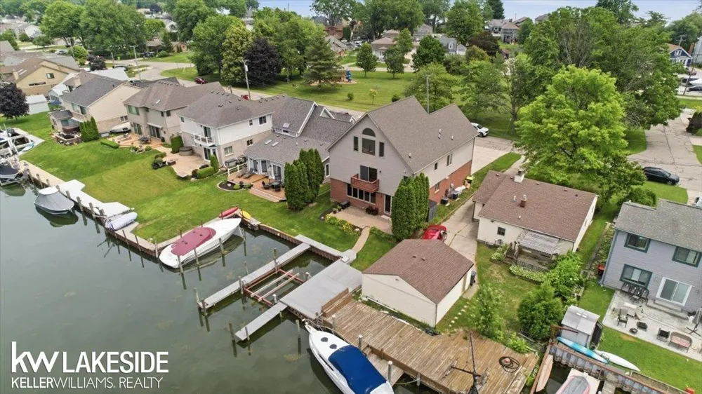 38823 E Archer Drive Harrison Charter Township, MI 48045