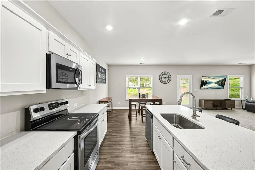 409 Splash Pointe Temple, GA 30179