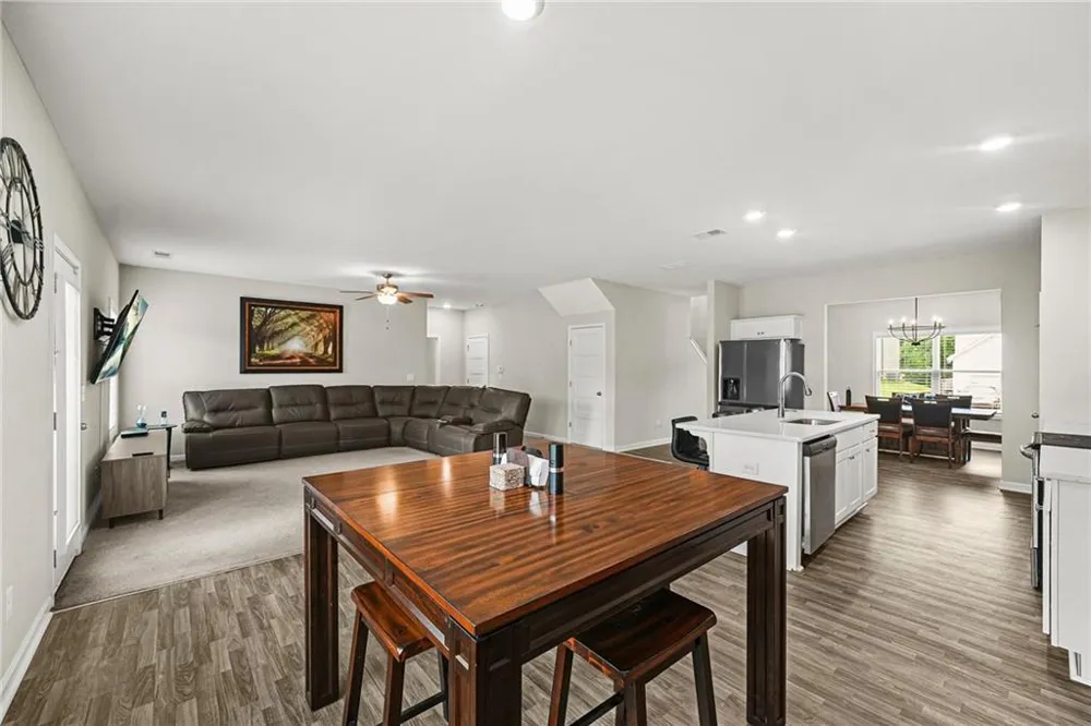409 Splash Pointe Temple, GA 30179