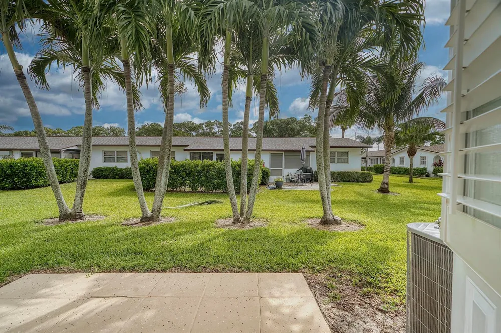 2930 Crosley Drive E #M West Palm Beach, FL 33415
