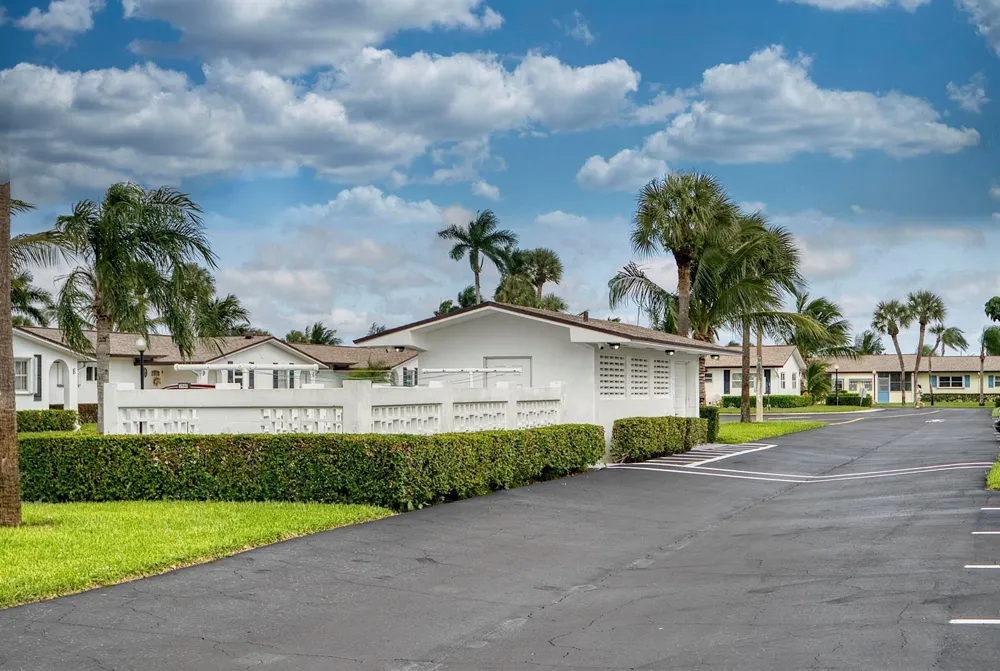 2930 Crosley Drive E #M West Palm Beach, FL 33415