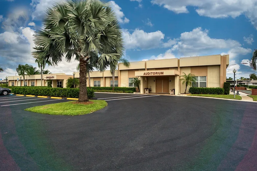 2930 Crosley Drive E #M West Palm Beach, FL 33415
